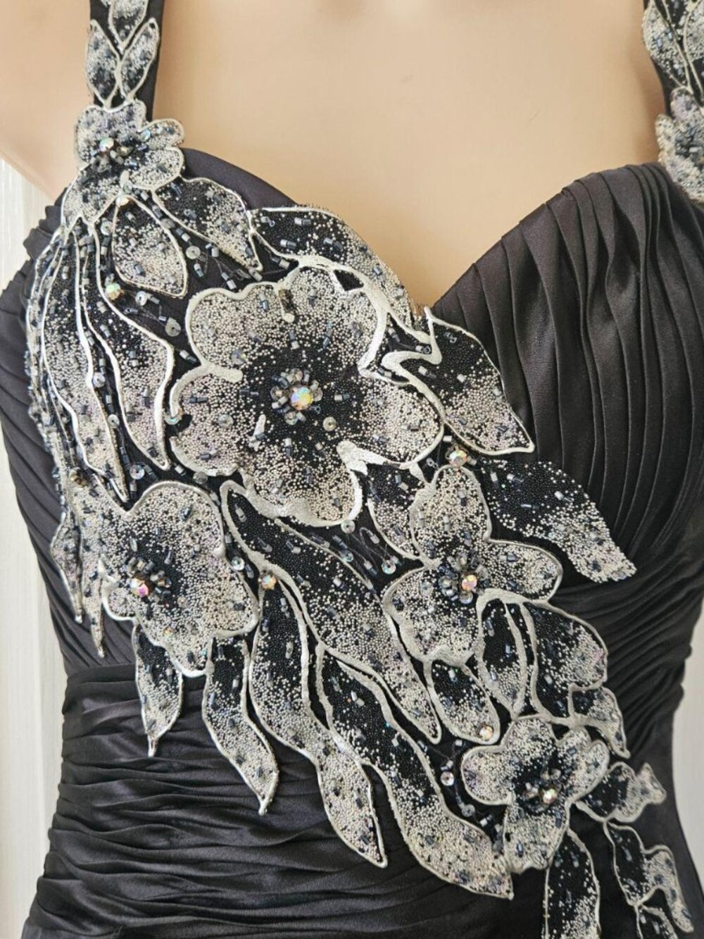 Janique by Kourosh Black Satin Beaded Cocktail Dress, New with Tags - Picture 2 of 8